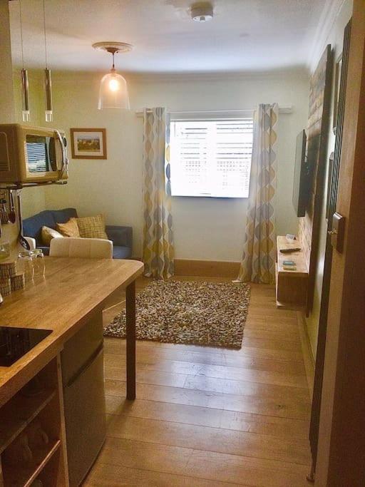 Apartamento Henwick House Beautiful Flat,Private Parking, Short Walk To Town Ludlow Exterior foto
